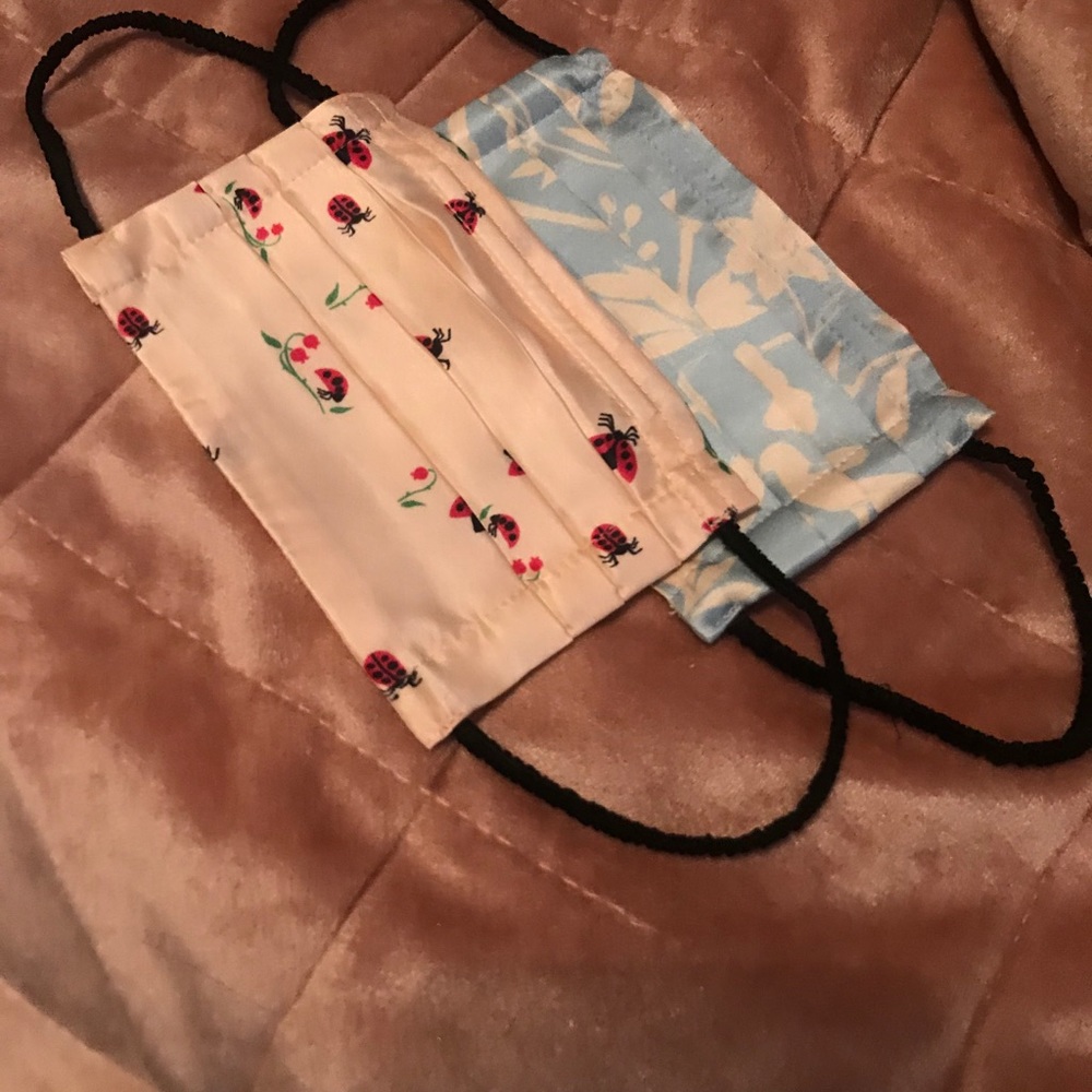 2 silk face masks